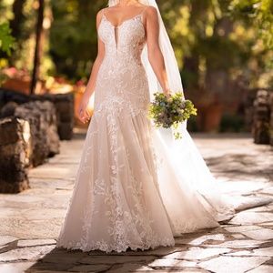 Essense of Australia D2770